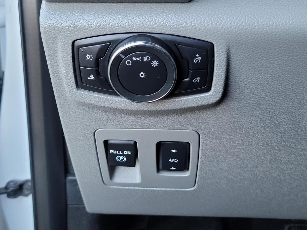 2017 Ford F150 XLT photo