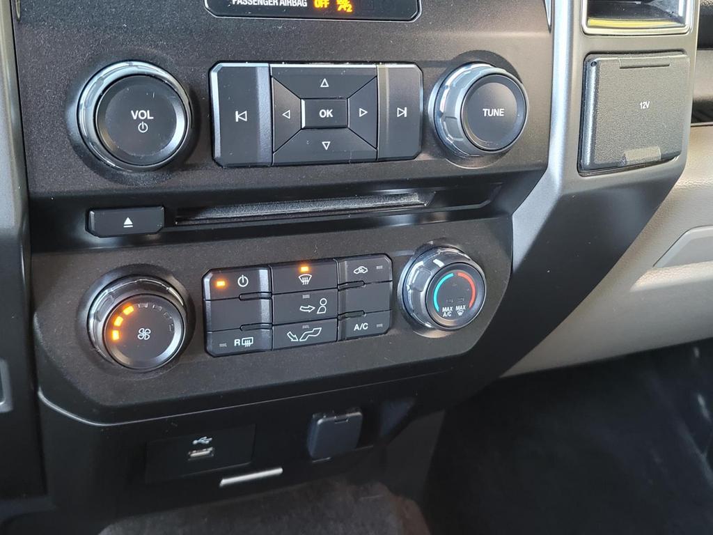 2017 Ford F150 XLT photo