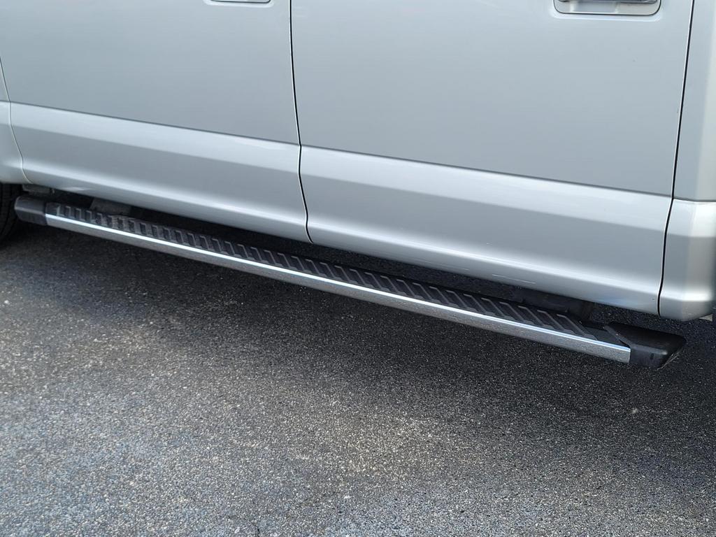 2019 Ford F150 XLT photo