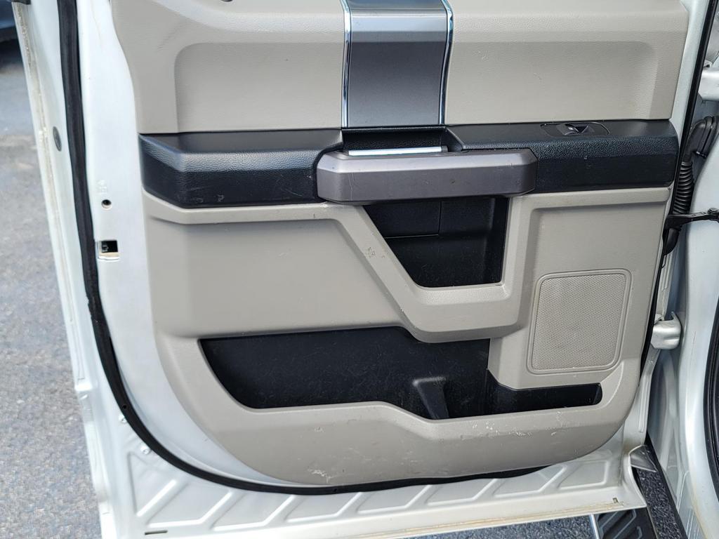 2019 Ford F150 XLT photo
