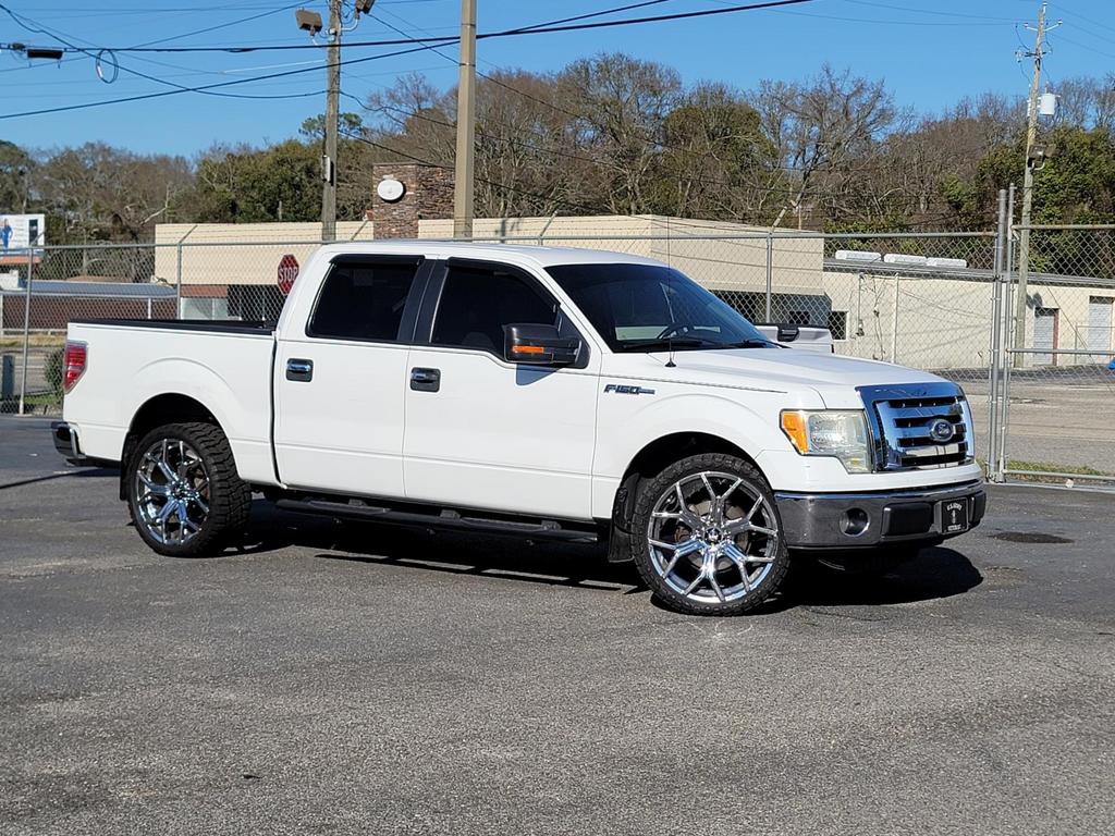 2010 Ford F-150 XLT photo