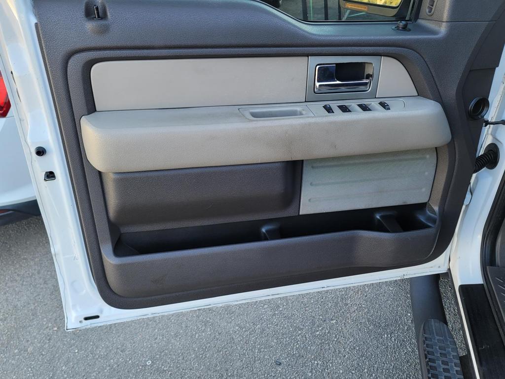 2010 Ford F-150 XLT photo