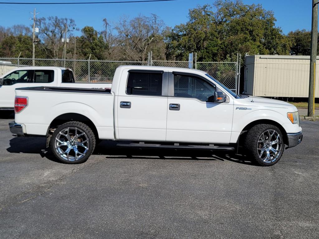 2010 Ford F-150 XLT photo