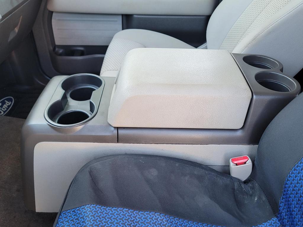 2010 Ford F-150 XLT photo