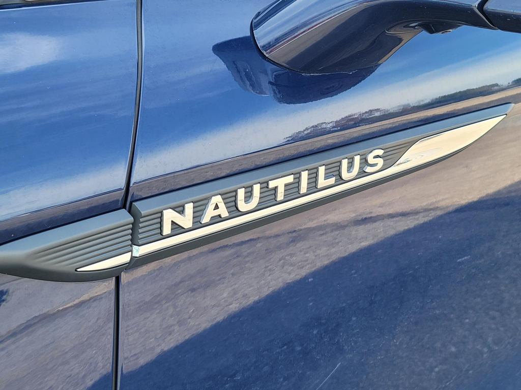 2020 Lincoln Nautilus Reserve photo