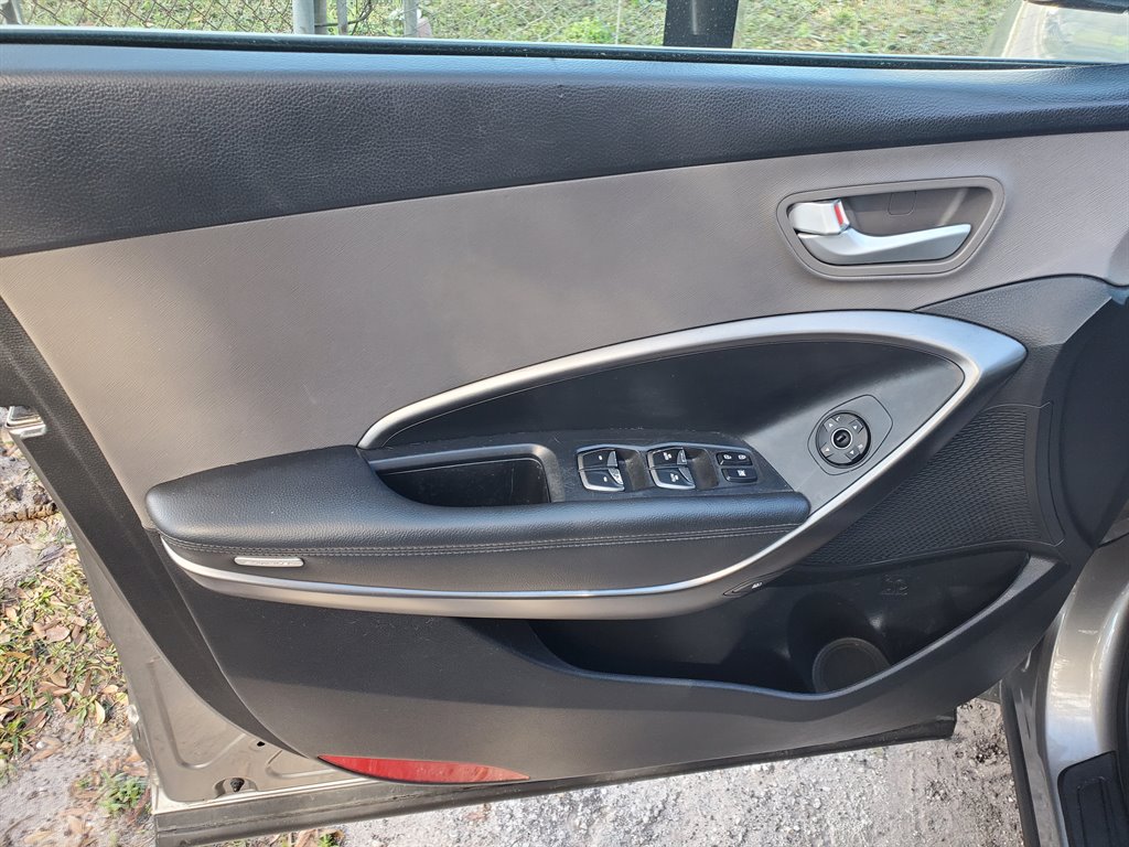 2017 Hyundai Santa Fe Sport - $17,900