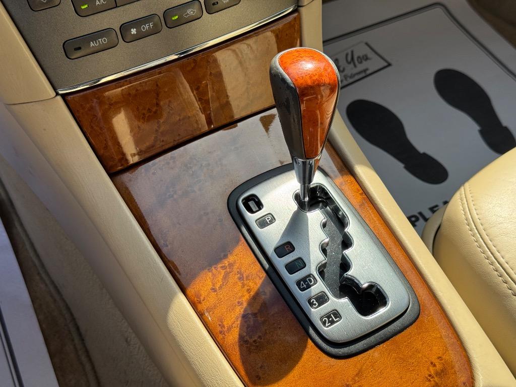 2005 Lexus ES 330 photo