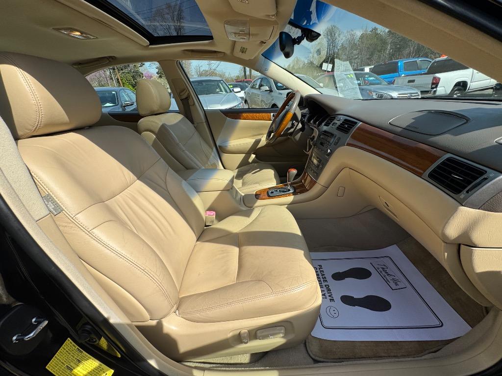 2005 Lexus ES 330 photo