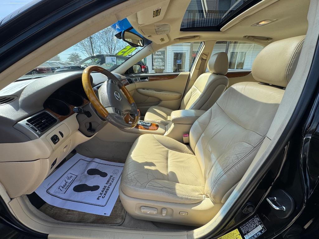 2005 Lexus ES 330 photo