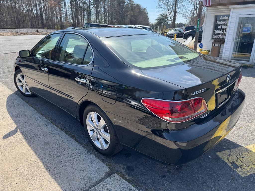 2005 Lexus ES 330 photo
