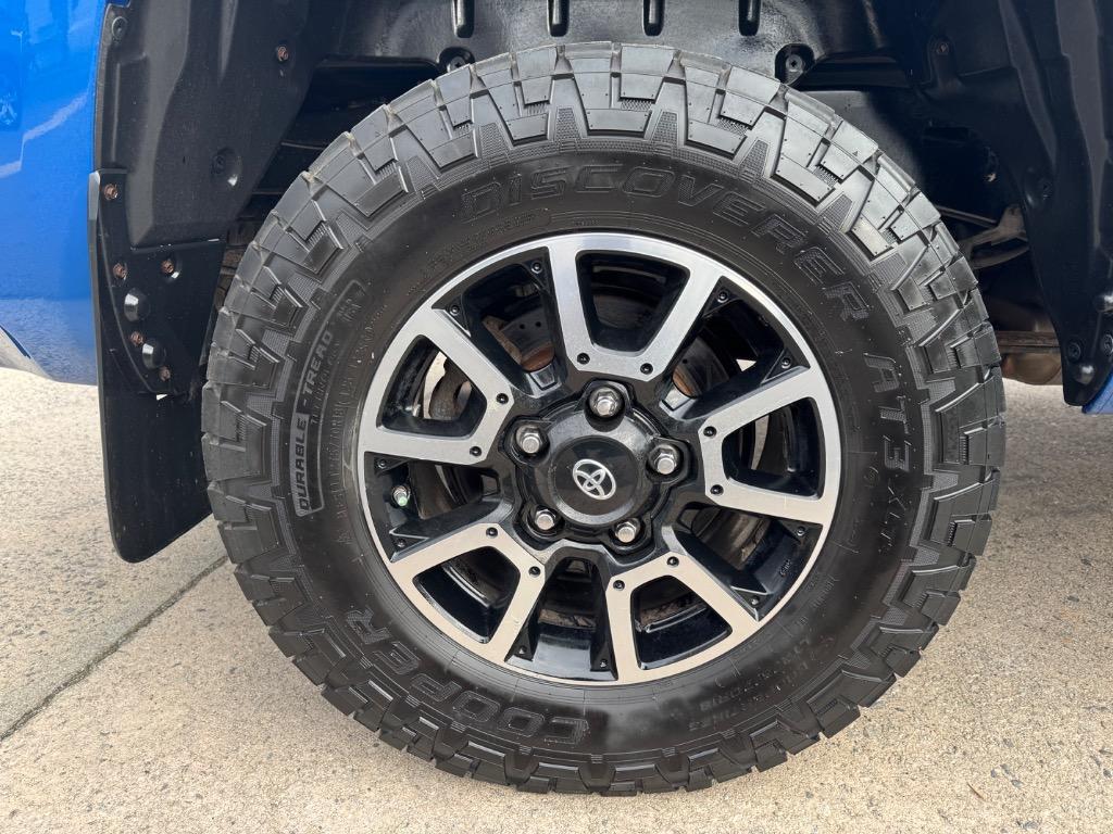 2016 Toyota Tundra SR5 photo