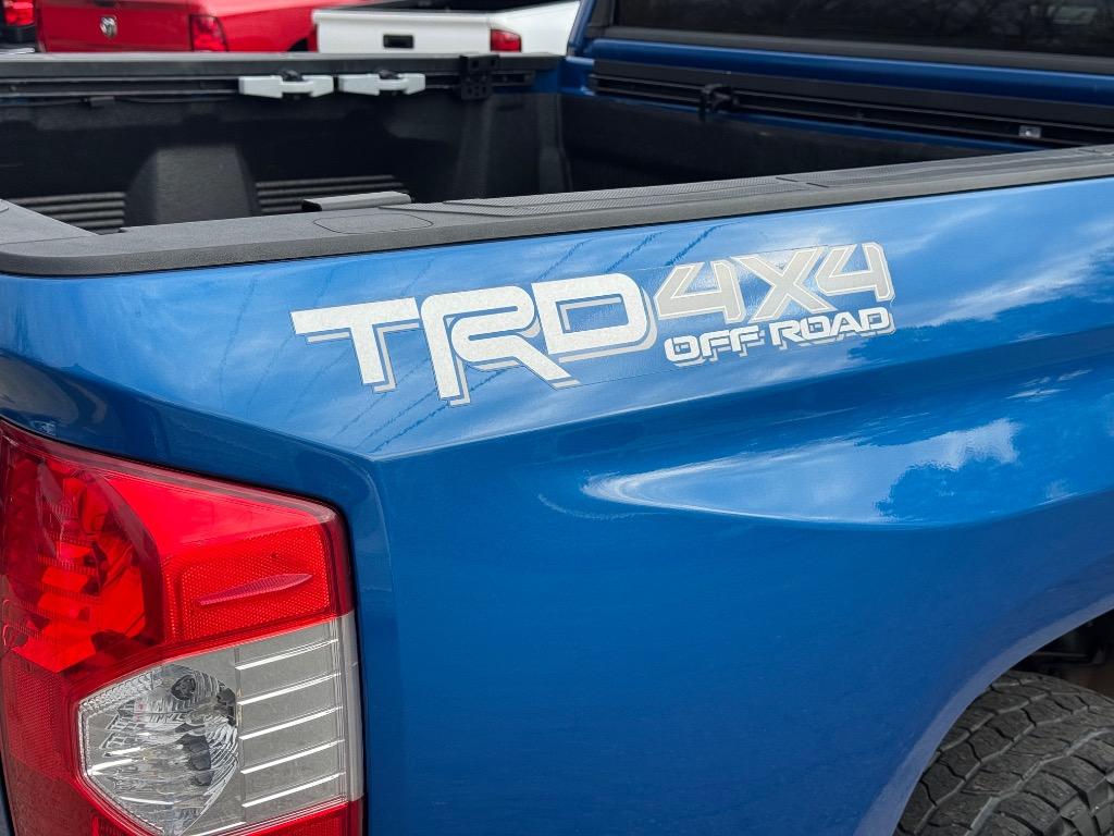2016 Toyota Tundra SR5 photo