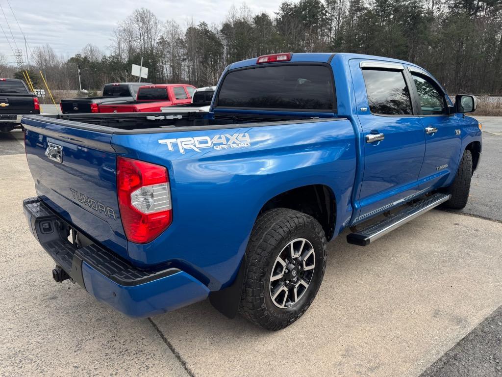 2016 Toyota Tundra SR5 photo