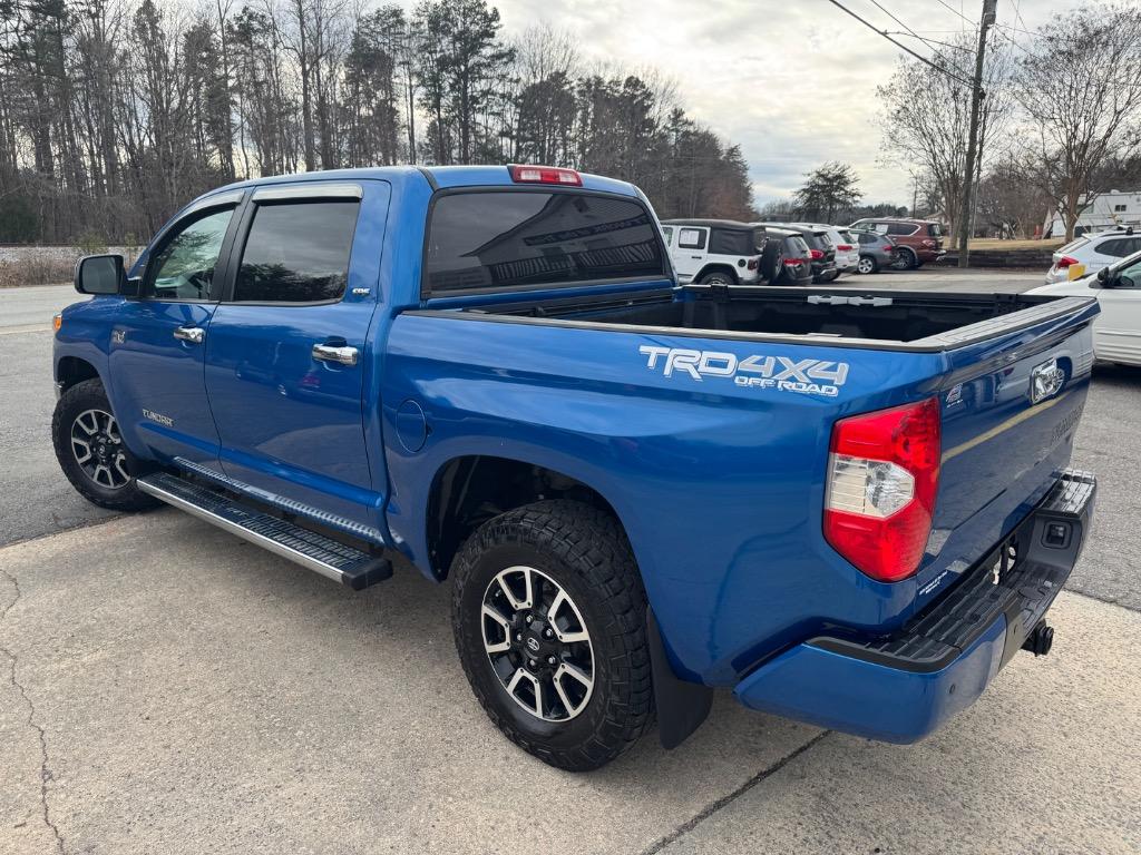 2016 Toyota Tundra SR5 photo
