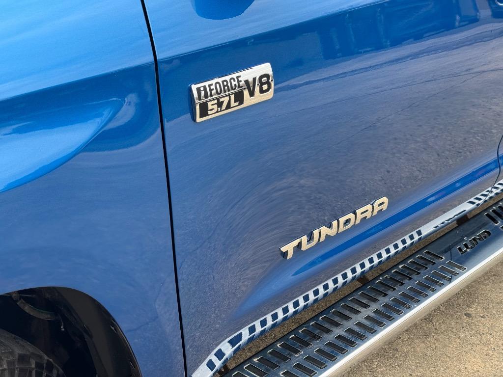 2016 Toyota Tundra SR5 photo