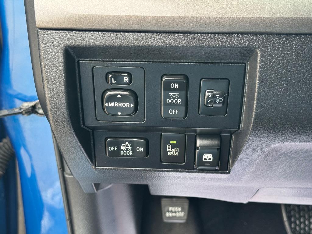 2016 Toyota Tundra SR5 photo