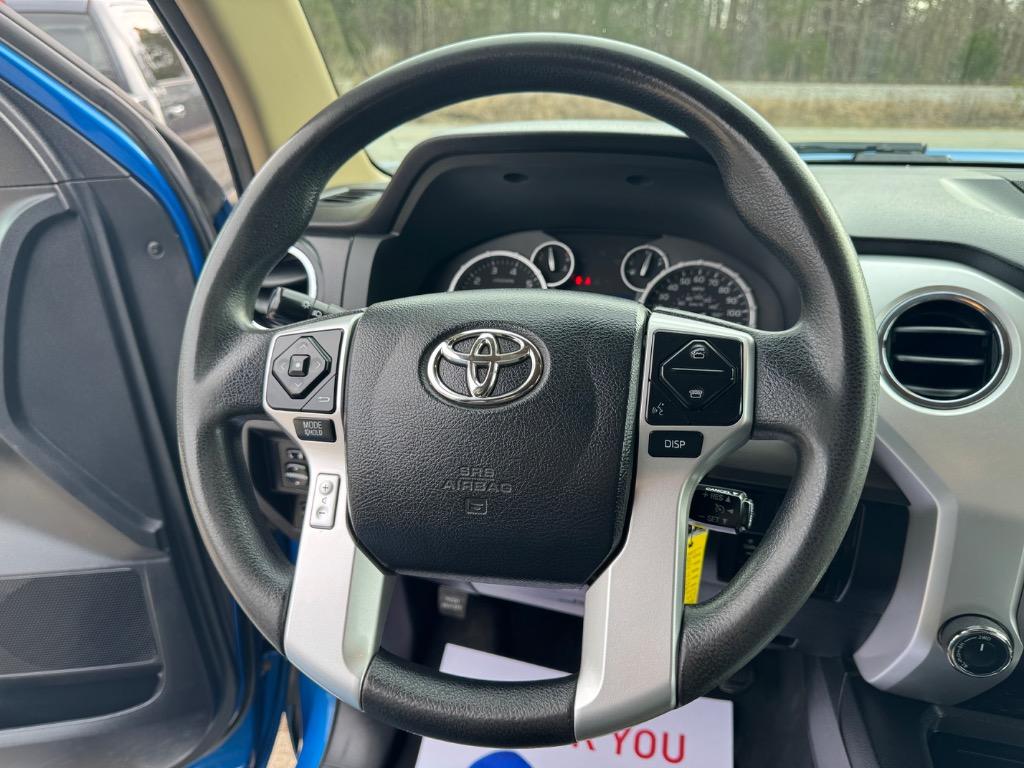 2016 Toyota Tundra SR5 photo
