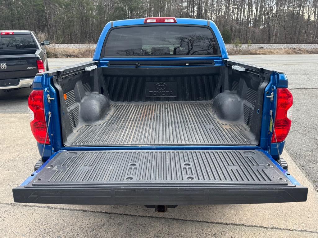 2016 Toyota Tundra SR5 photo