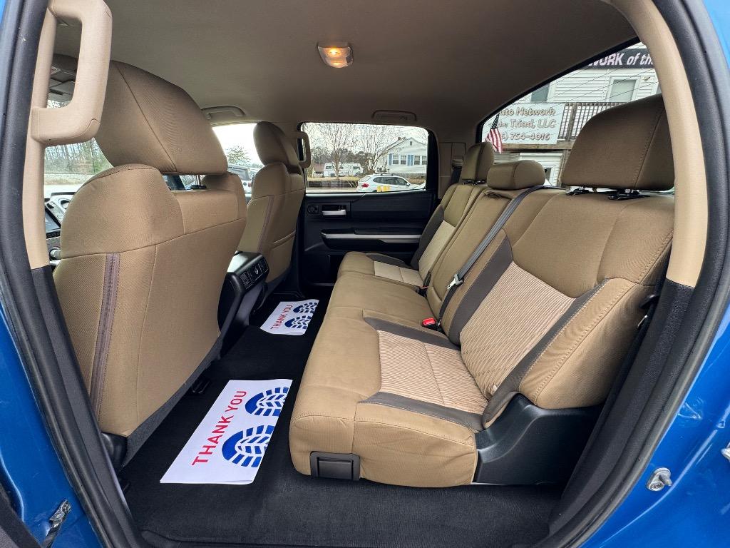 2016 Toyota Tundra SR5 photo