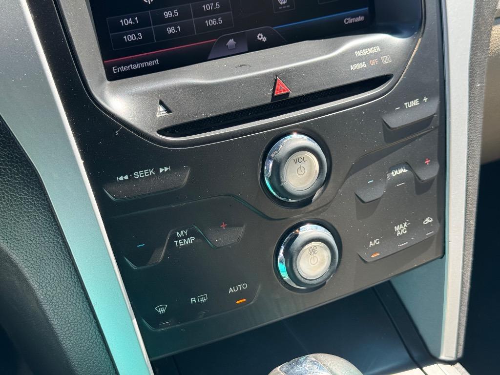 2013 Ford Explorer XLT photo