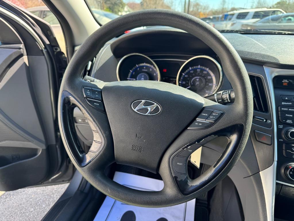 2012 Hyundai Sonata GLS photo