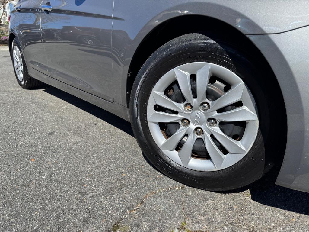 2012 Hyundai Sonata GLS photo