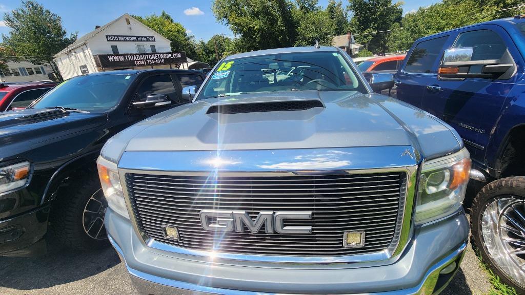 2015 GMC Sierra - $26,990