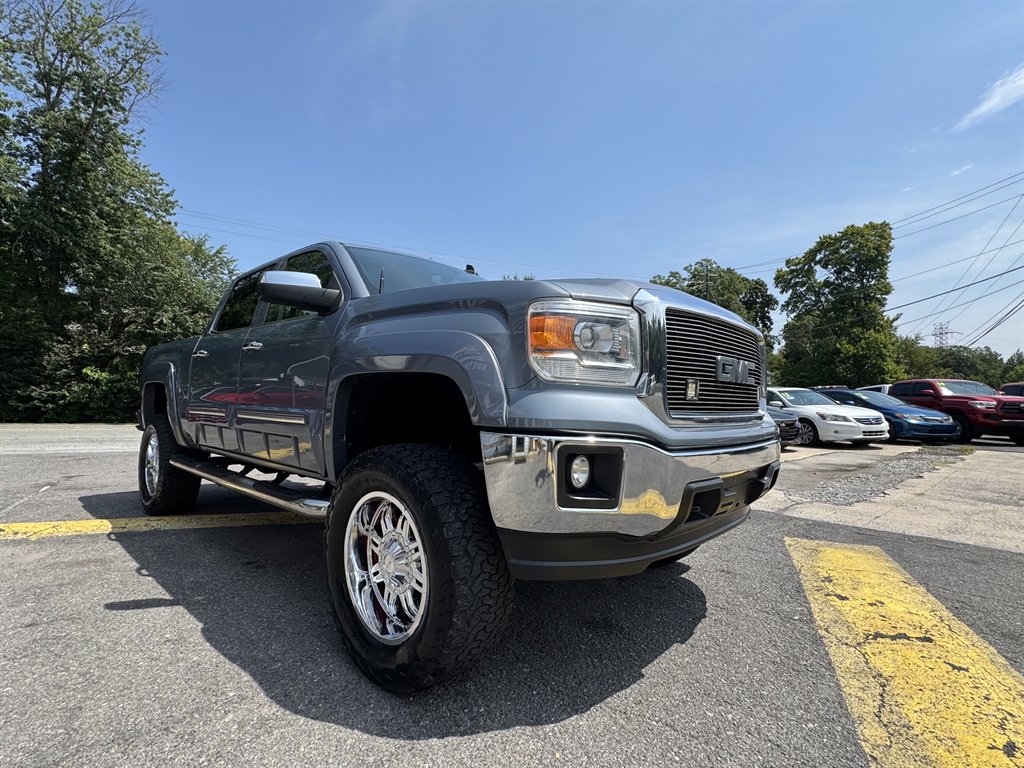 2015 GMC Sierra - $26,990