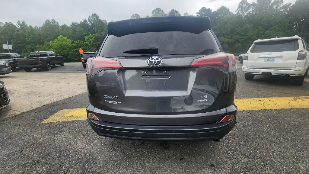 2018 Toyota RAV4 - $20,990
