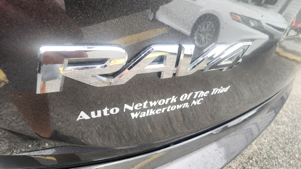 2018 Toyota RAV4 - $20,990