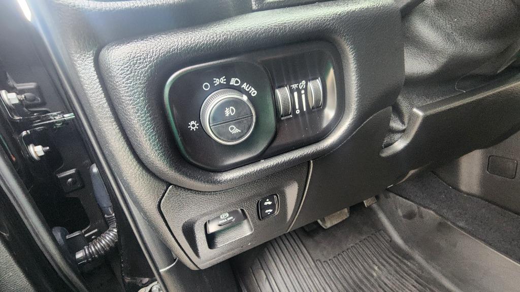 2019 Ram 1500 - $31,990
