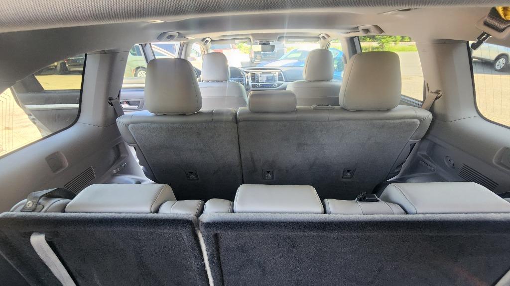 2019 Toyota Highlander - $24,490