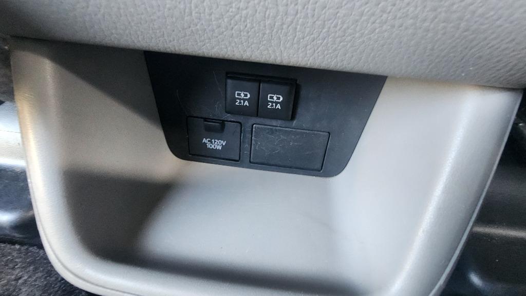2019 Toyota Highlander - $24,490