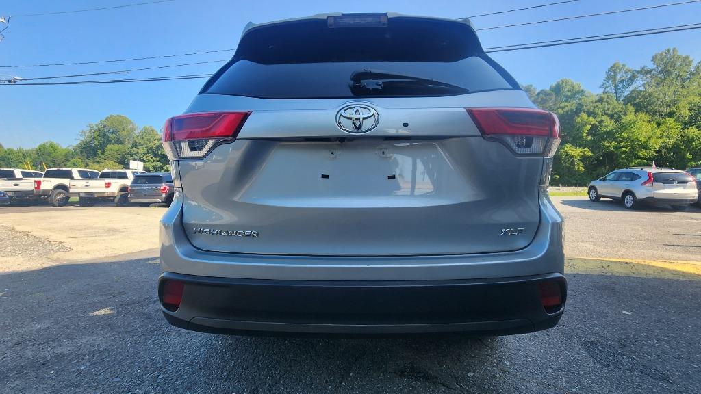 2019 Toyota Highlander - $24,490