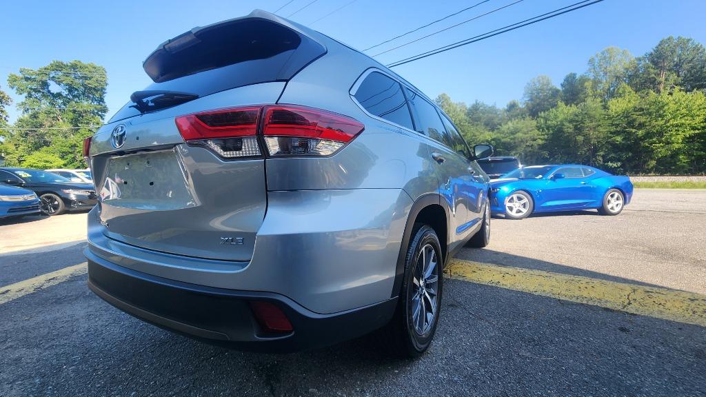 2019 Toyota Highlander - $24,490