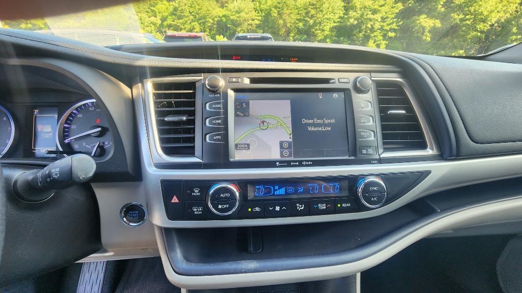 2019 Toyota Highlander - $24,490