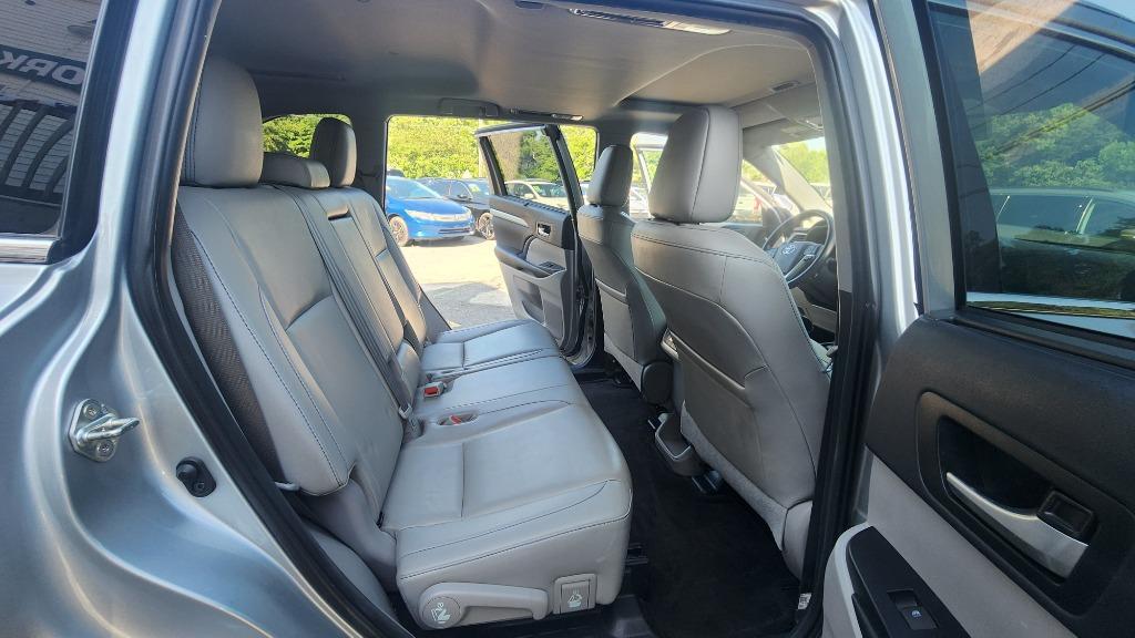 2019 Toyota Highlander - $24,490