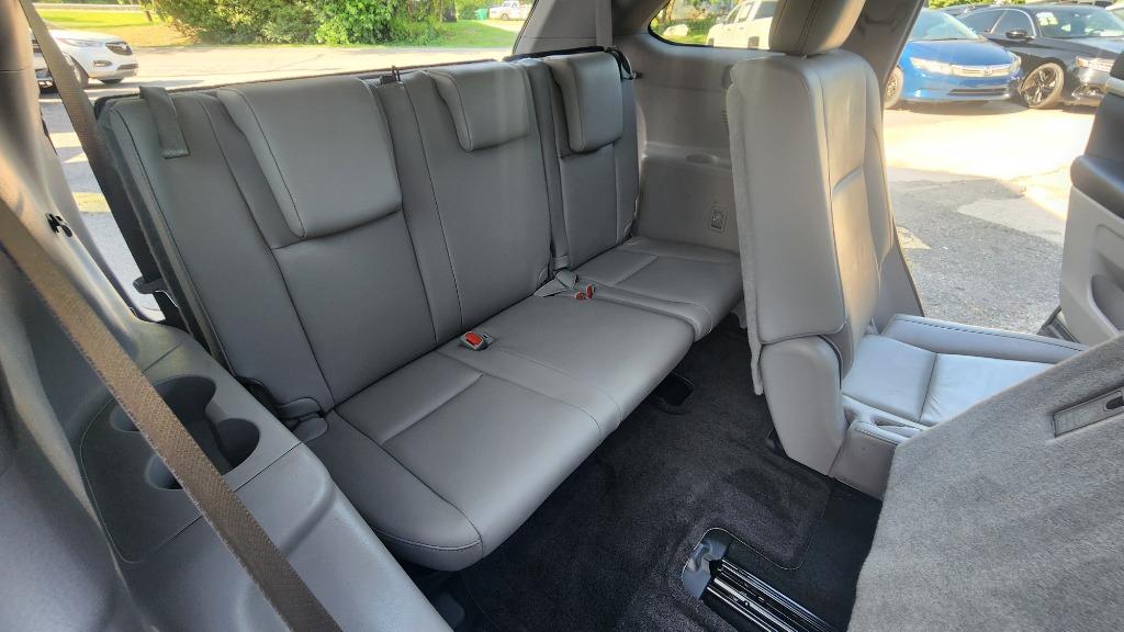 2019 Toyota Highlander - $24,490