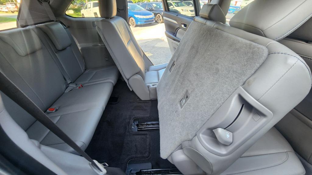 2019 Toyota Highlander - $24,490