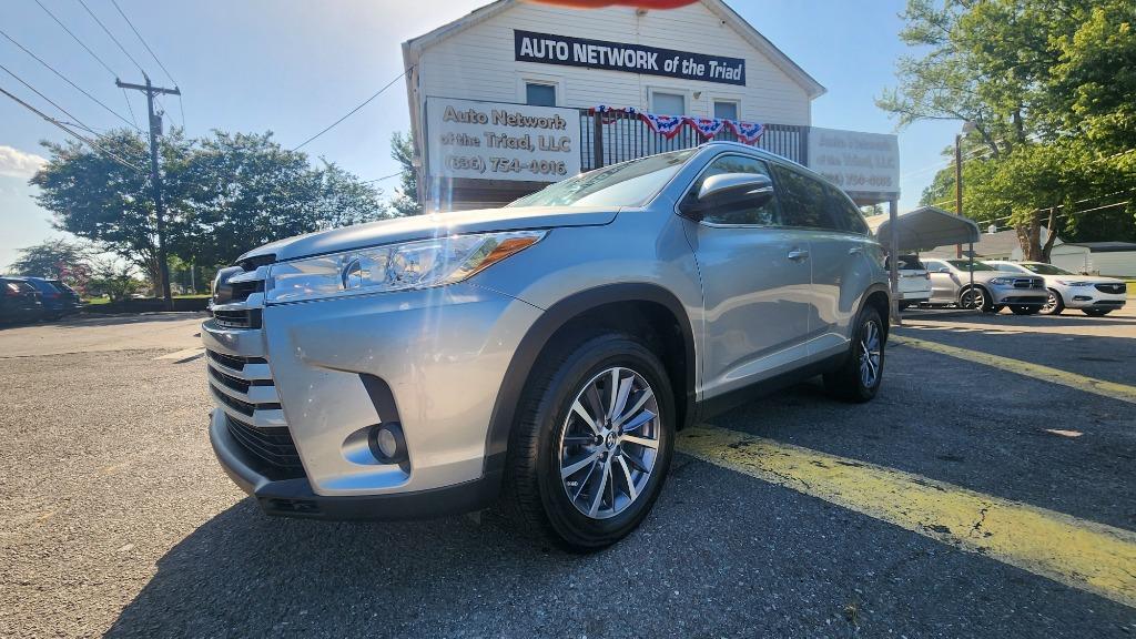 2019 Toyota Highlander - $24,490