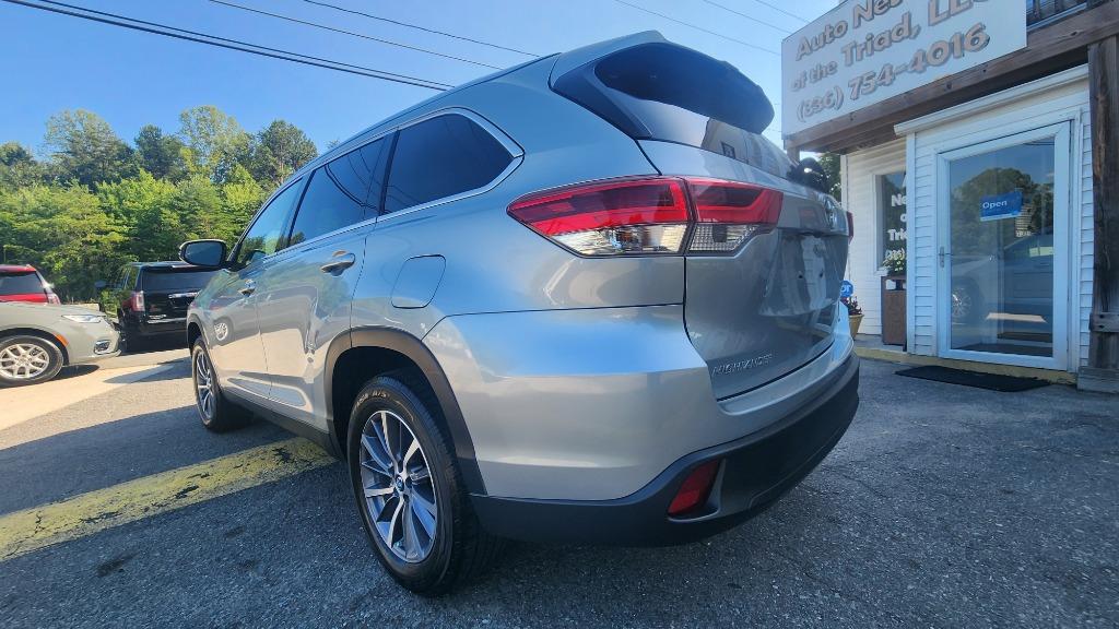 2019 Toyota Highlander - $24,490