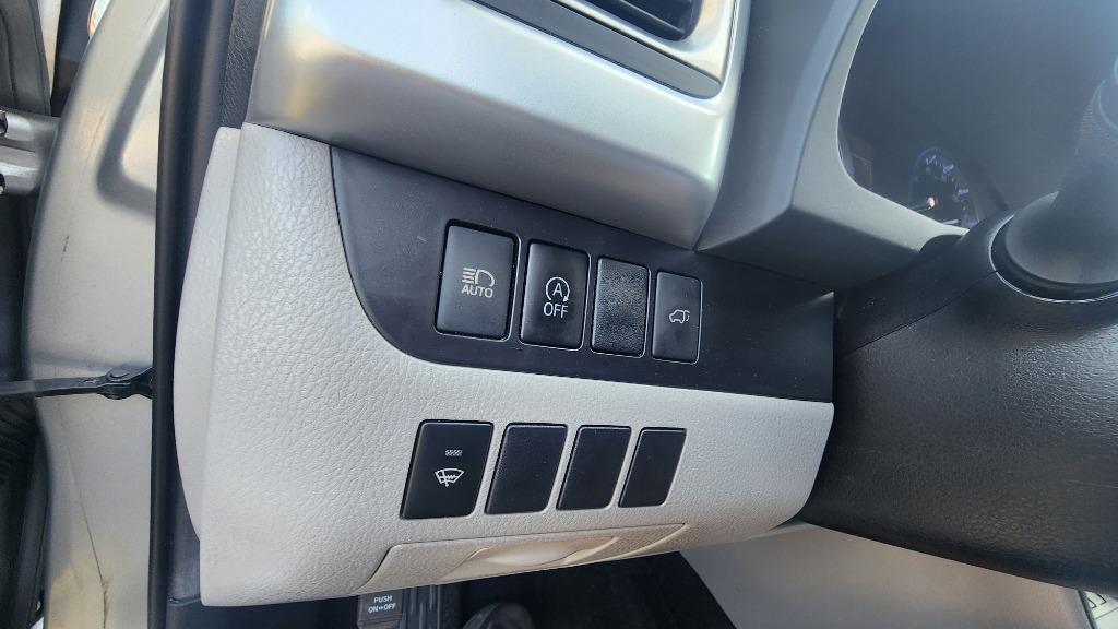 2019 Toyota Highlander - $24,490