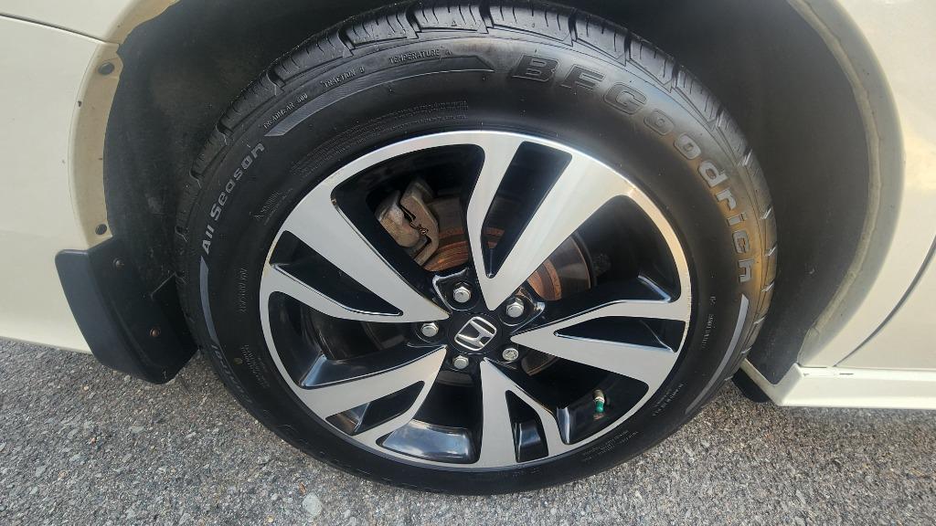2019 Honda Odyssey - $25,990