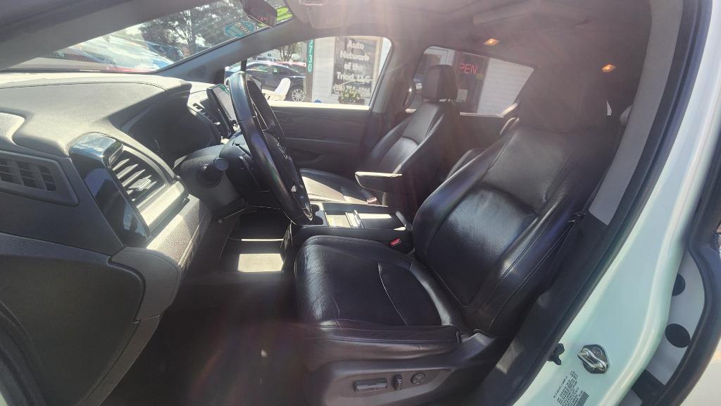 2019 Honda Odyssey - $25,990