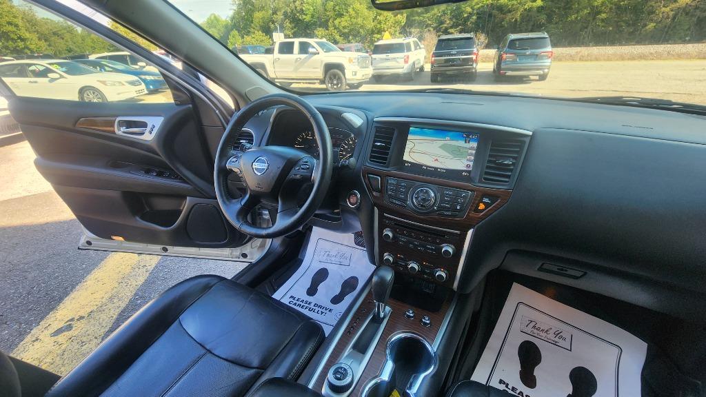 2019 Nissan Pathfinder - $15,990