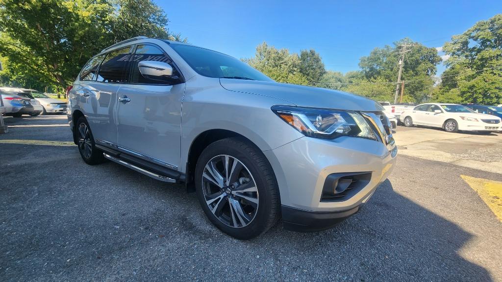 2019 Nissan Pathfinder - $15,990
