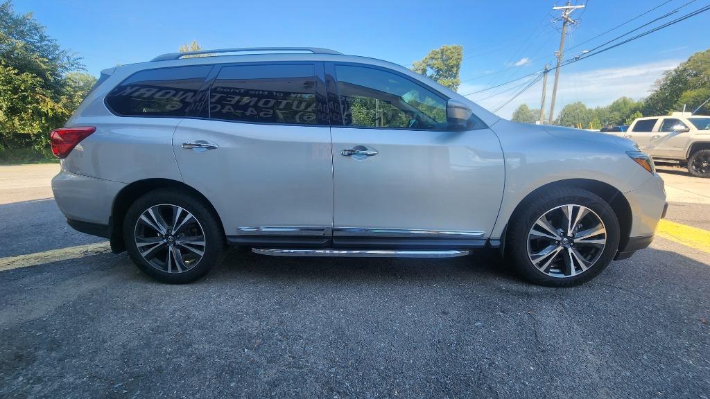 2019 Nissan Pathfinder - $15,990