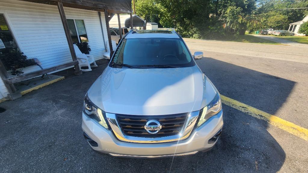 2019 Nissan Pathfinder - $15,990