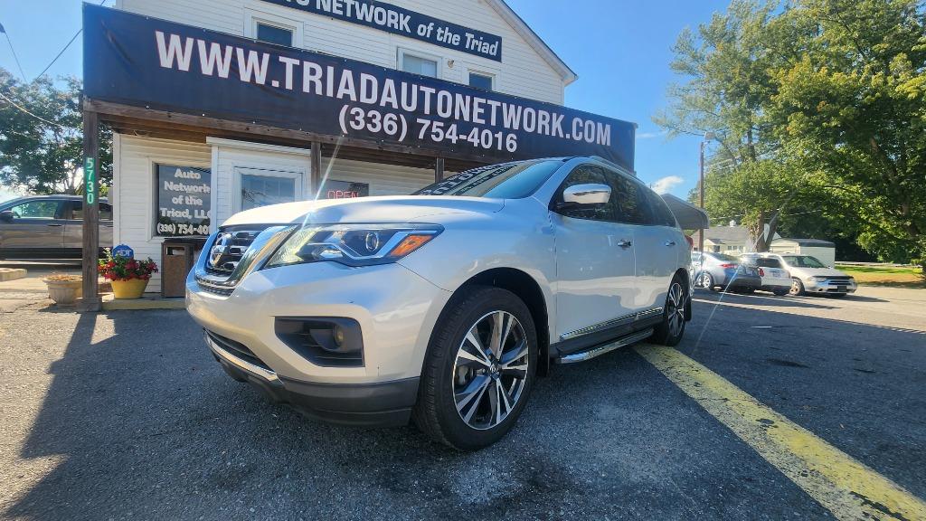 2019 Nissan Pathfinder - $15,990