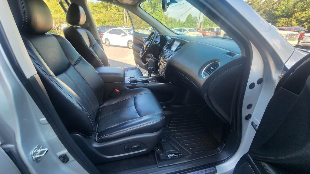 2019 Nissan Pathfinder - $15,990